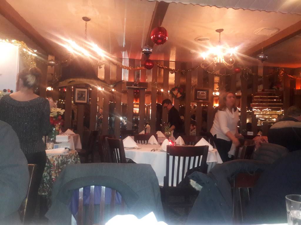 Golden Steer Steakhouse | restaurant | 7635 West Roosevelt Rd, Forest Park, IL 60130, USA | 7087717798 OR +1 708-771-7798