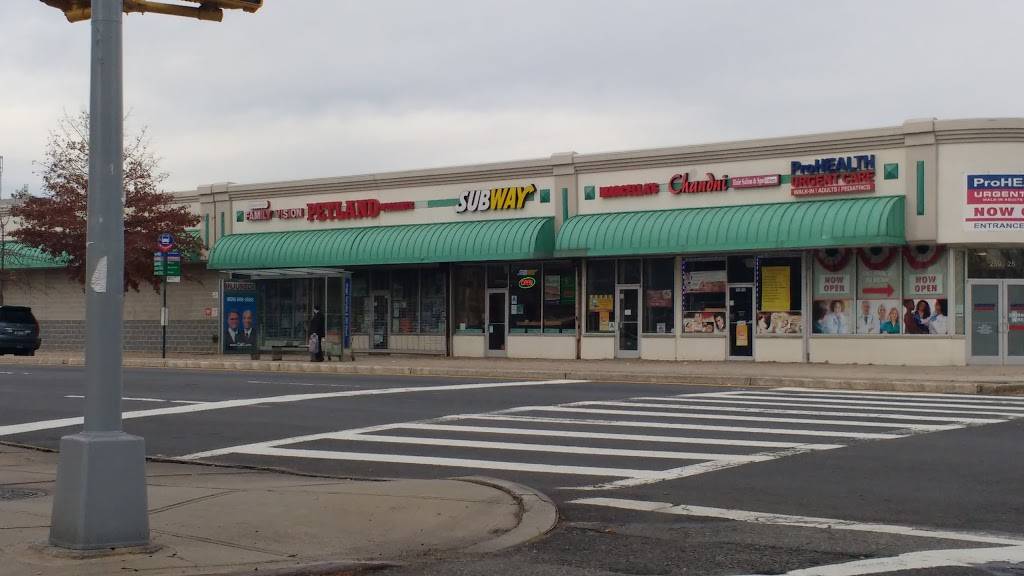 Subway Restaurants | restaurant | 259-19 Union Tpke, Glen Oaks, NY 11004, USA | 7183431584 OR +1 718-343-1584