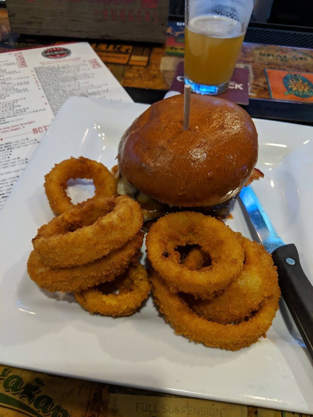 Cold Beers & Cheeseburgers | restaurant | 10767 N 116th St, Scottsdale, AZ 85259, USA | 4806142747 OR +1 480-614-2747