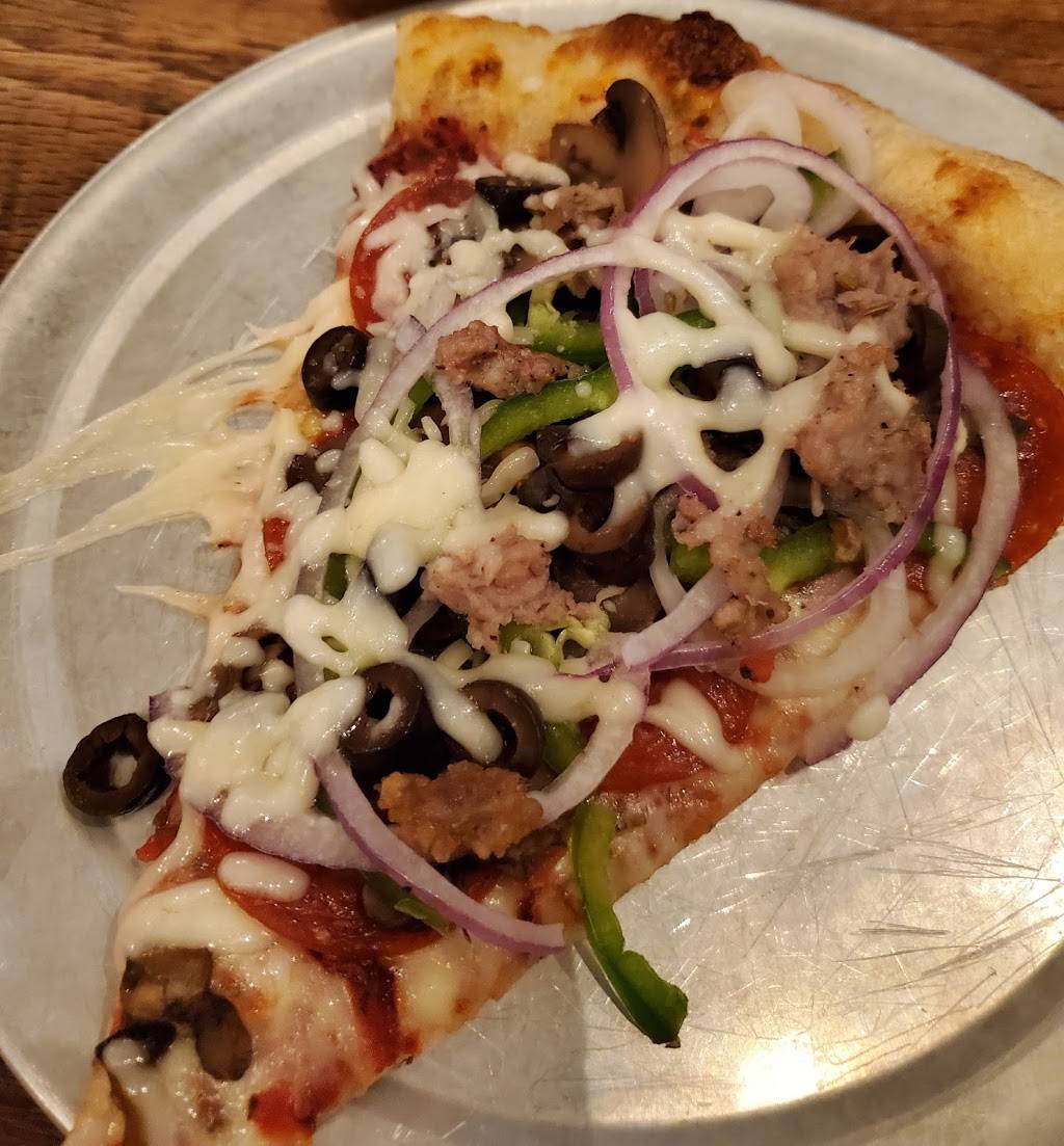 Steel City Pizza Co. Carnes Crossroads | restaurant | 2511 N Main St suite d, Summerville, SC 29486, USA | 8438676100 OR +1 843-867-6100