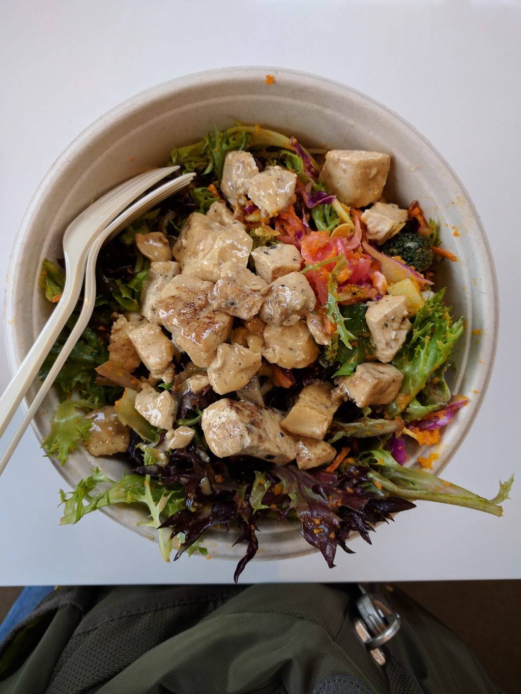 Roots Natural Kitchen | restaurant | 129 E Main St, Newark, DE 19711, USA | 3022732620 OR +1 302-273-2620