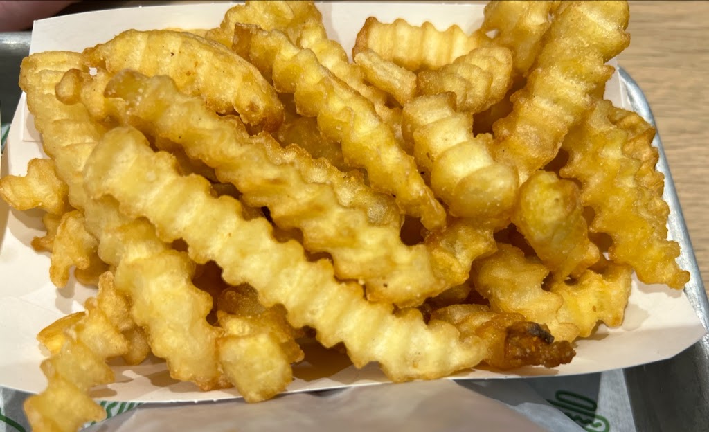 Shake Shack Baton Rouge | restaurant | 6651 Bluebonnet Blvd, Baton Rouge, LA 70836, USA | 2253384666 OR +1 225-338-4666