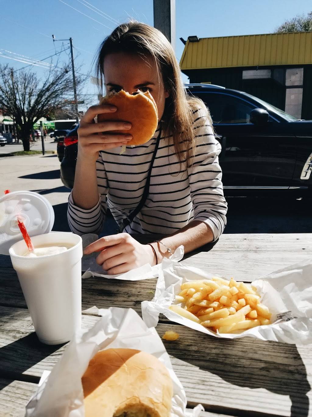 Someburger | restaurant | 745 E 11th St, Houston, TX 77008, USA | 7138620019 OR +1 713-862-0019