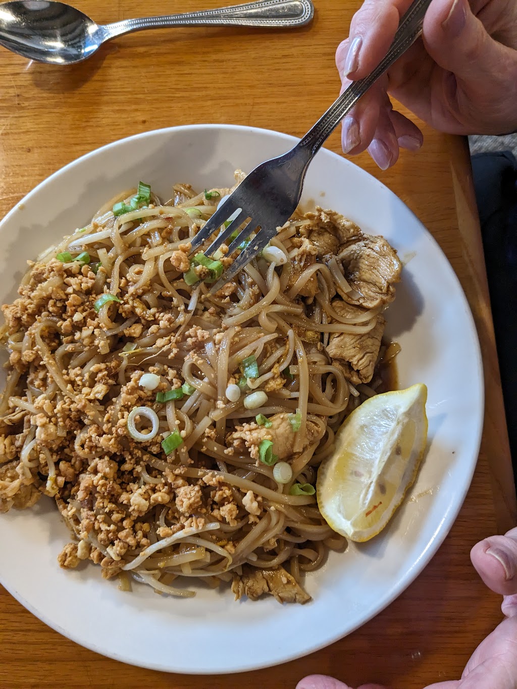 Sawatdee Thai Restaurant - Minneapolis | restaurant | 607 Washington Ave S, Minneapolis, MN 55415, USA | 6123386451 OR +1 612-338-6451