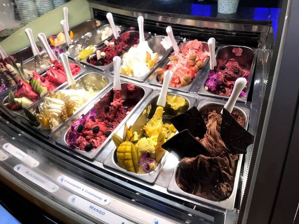 La Encantada | shopping mall | 2905 E Skyline Dr, Tucson, AZ 85718, USA | 5202993566 OR +1 520-299-3566