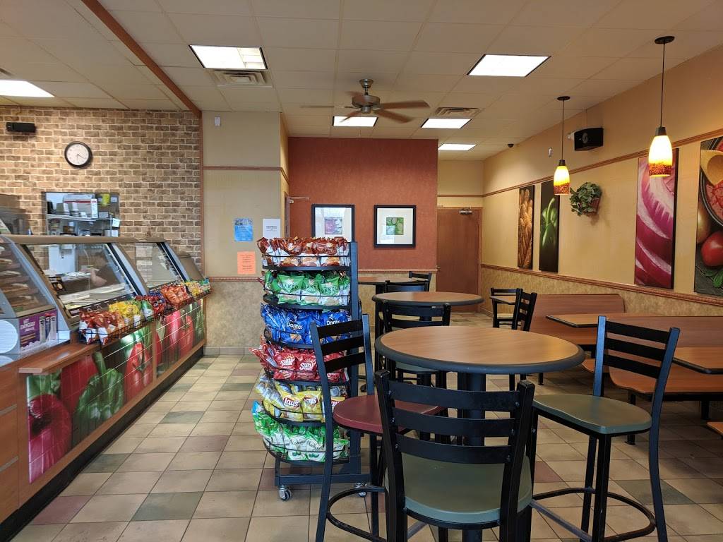 Subway | restaurant | 101 Windflower Ln, Solon, IA 52333, USA | 3196242324 OR +1 319-624-2324