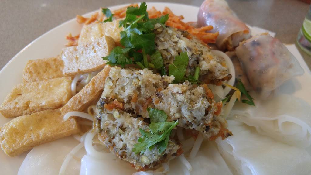 Bánh Cuốn Tây Hồ Restaurant | restaurant | 6840 65th St #125, Sacramento, CA 95828, USA | 9163951188 OR +1 916-395-1188