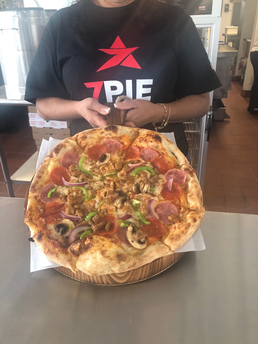 7Pie | restaurant | 6405 Telephone Rd, Houston, TX 77061, USA | 8445574992 OR +1 844-557-4992