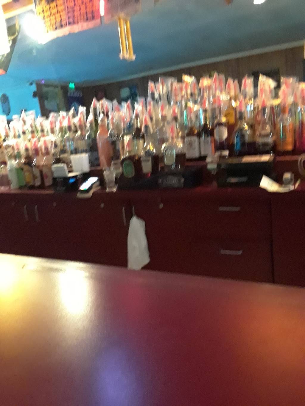 19th Hole | restaurant | 303 E Tillman Rd, Fort Wayne, IN 46816, USA | 2603875428 OR +1 260-387-5428