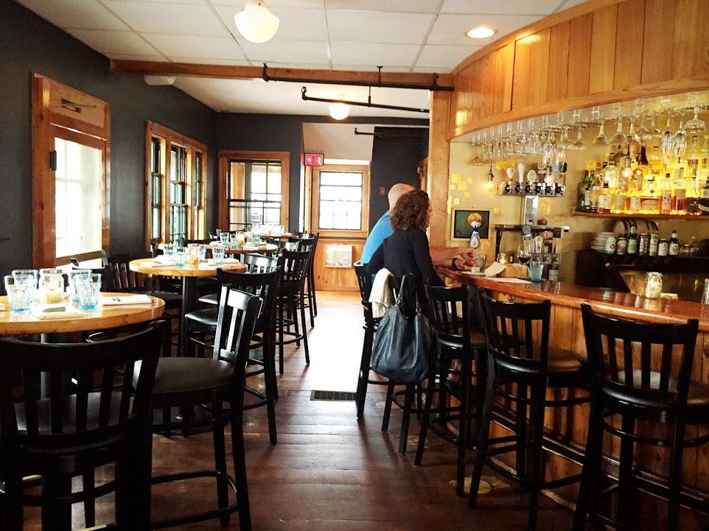 Water Street Kitchen | restaurant | 56 Water St, Woods Hole, MA 02543, USA | 5085405656 OR +1 508-540-5656