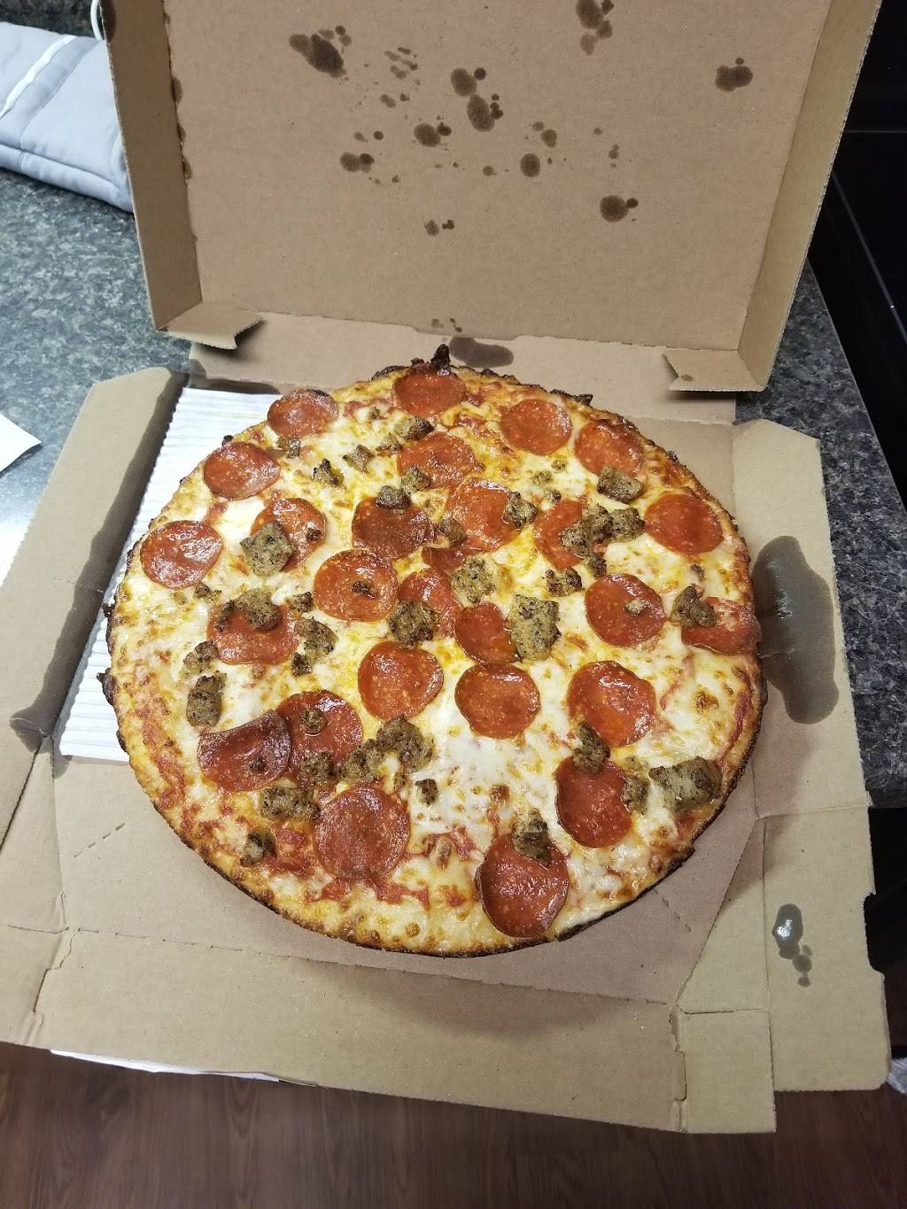 Dominos Pizza | meal delivery | 4190 Morgan Rd, Fort Campbell, KY 42223, USA | 2706971122 OR +1 270-697-1122