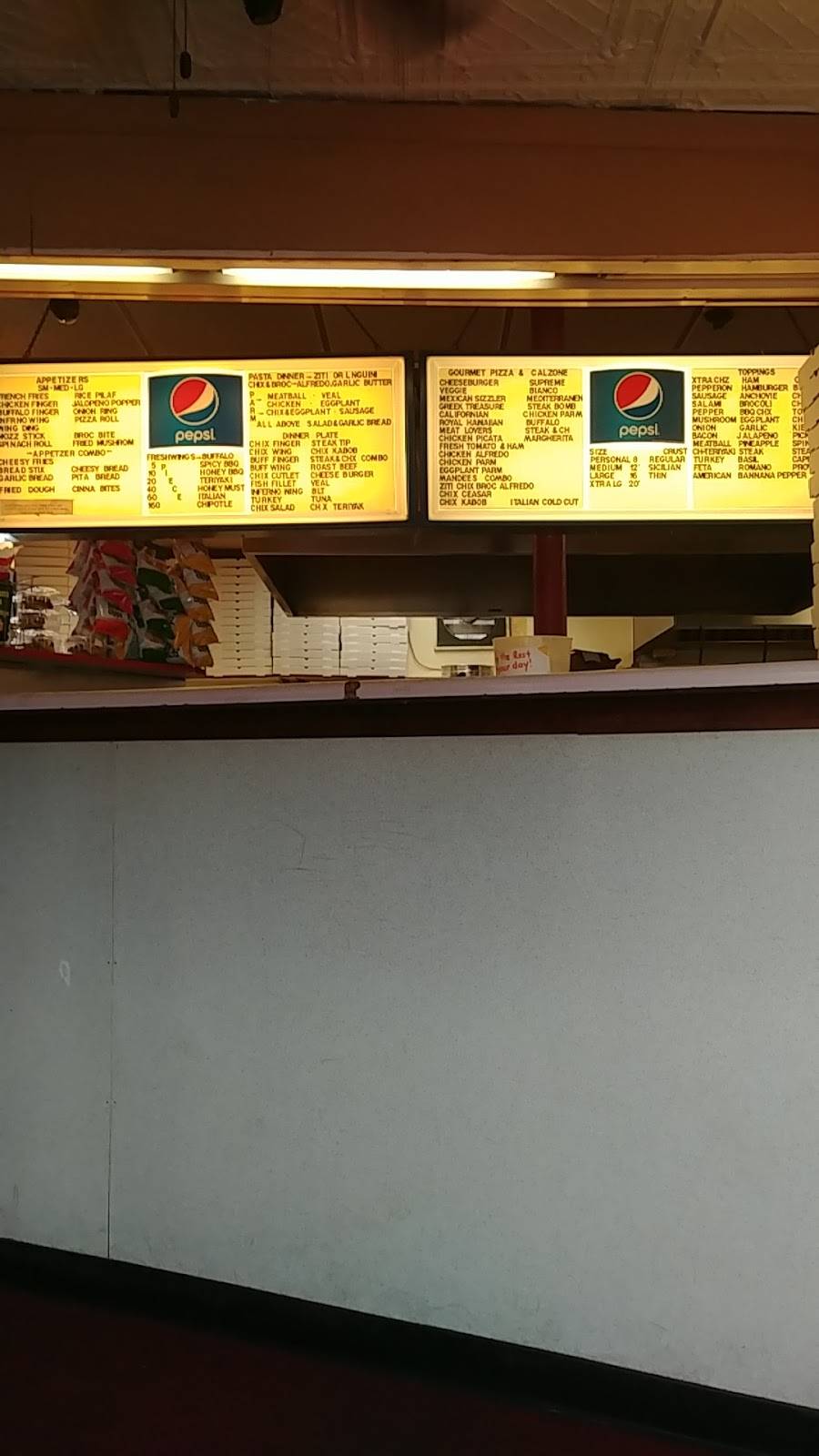 Mandees Pizza | restaurant | 65 Goodridge St, Lynn, MA 01902, USA | 7815996000 OR +1 781-599-6000