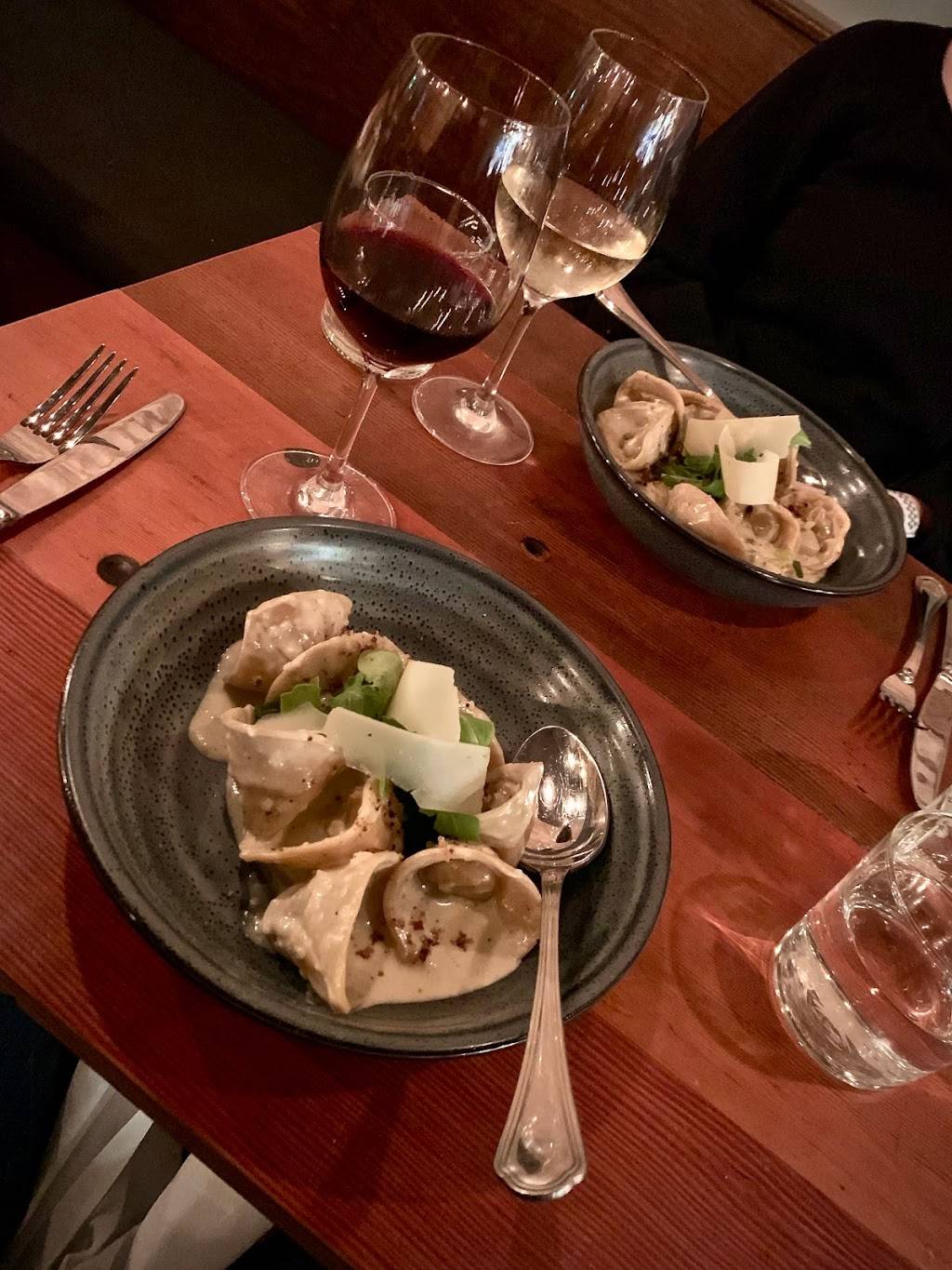 Albanos Pasta Shop | restaurant | 22 Washington St, Valparaiso, IN 46383, USA | 2194620773 OR +1 219-462-0773