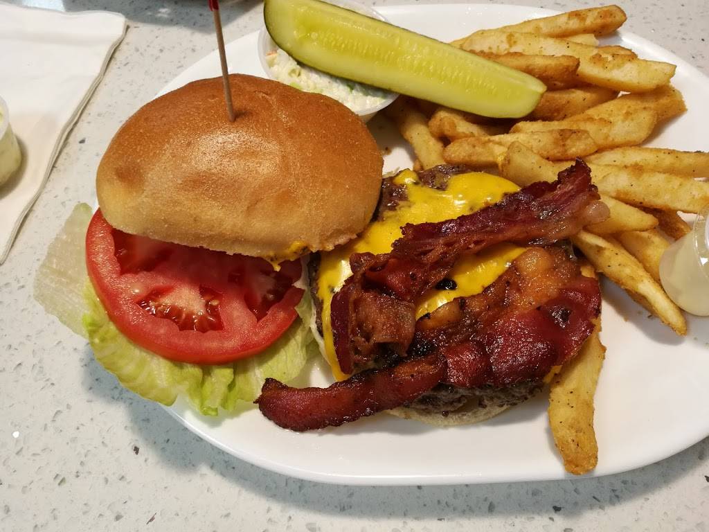 Lesters Diner | restaurant | 4701 Coconut Creek Pkwy, Margate, FL 33063, USA | 9549794722 OR +1 954-979-4722