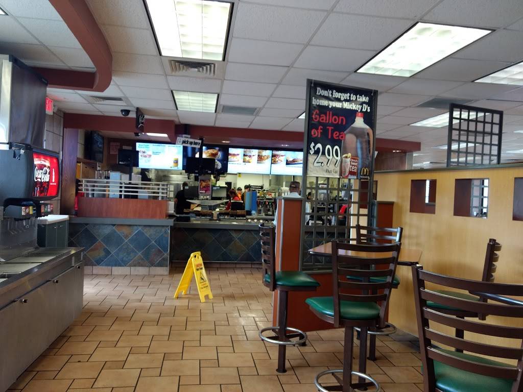 McDonalds | cafe | 624 N Main St, Rocky Top, TN 37769, USA | 8654269500 OR +1 865-426-9500