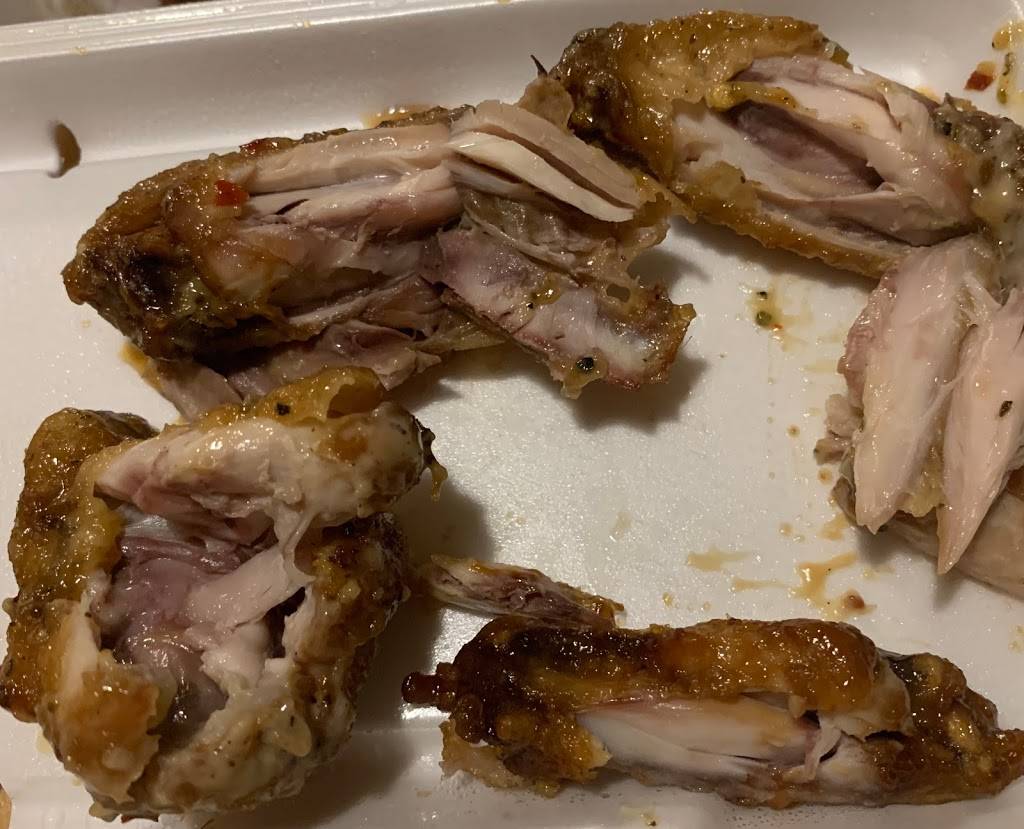 Wing spot | restaurant | 5675 N Front St #101, Philadelphia, PA 19120, USA | 2152242440 OR +1 215-224-2440