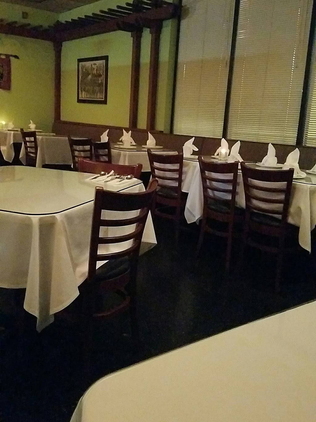 Lanponi Thai Restaurant | restaurant | 22649 NE Inglewood Hill Rd, Sammamish, WA 98074, USA | 4258363127 OR +1 425-836-3127