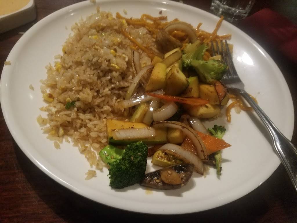 Kobe Japanese Steak & Seafood House | restaurant | 514 E Market St, Leesburg, VA 20176, USA | 7034438300 OR +1 703-443-8300