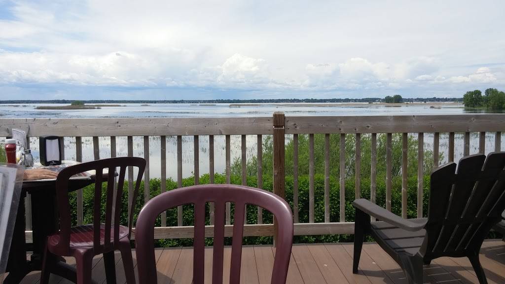 Restaurant Au Gueuleton | restaurant | 4320 QC-132, Contrecoeur, QC J0L 1C0, Canada | 4505875686 OR +1 450-587-5686