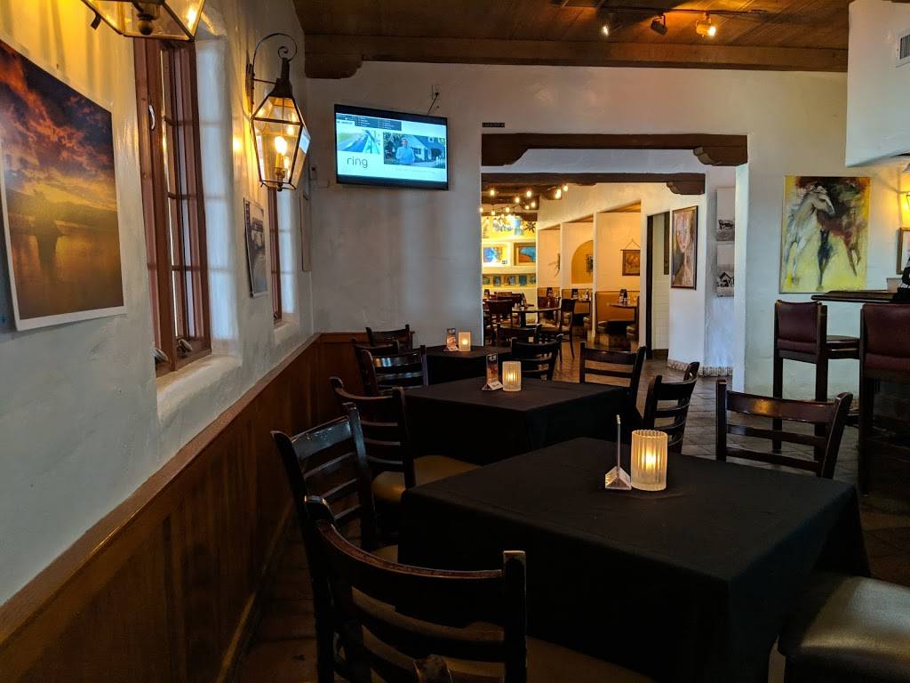 WildWood Crossing | restaurant | 116 Civic Center Dr, Vista, CA 92084, USA | 7607581513 OR +1 760-758-1513