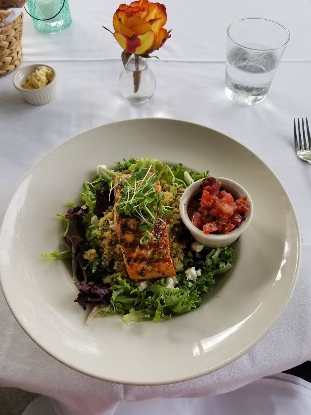 Port Land Grille | restaurant | 1908 Eastwood Rd, Wilmington, NC 28403, USA | 9102566056 OR +1 910-256-6056