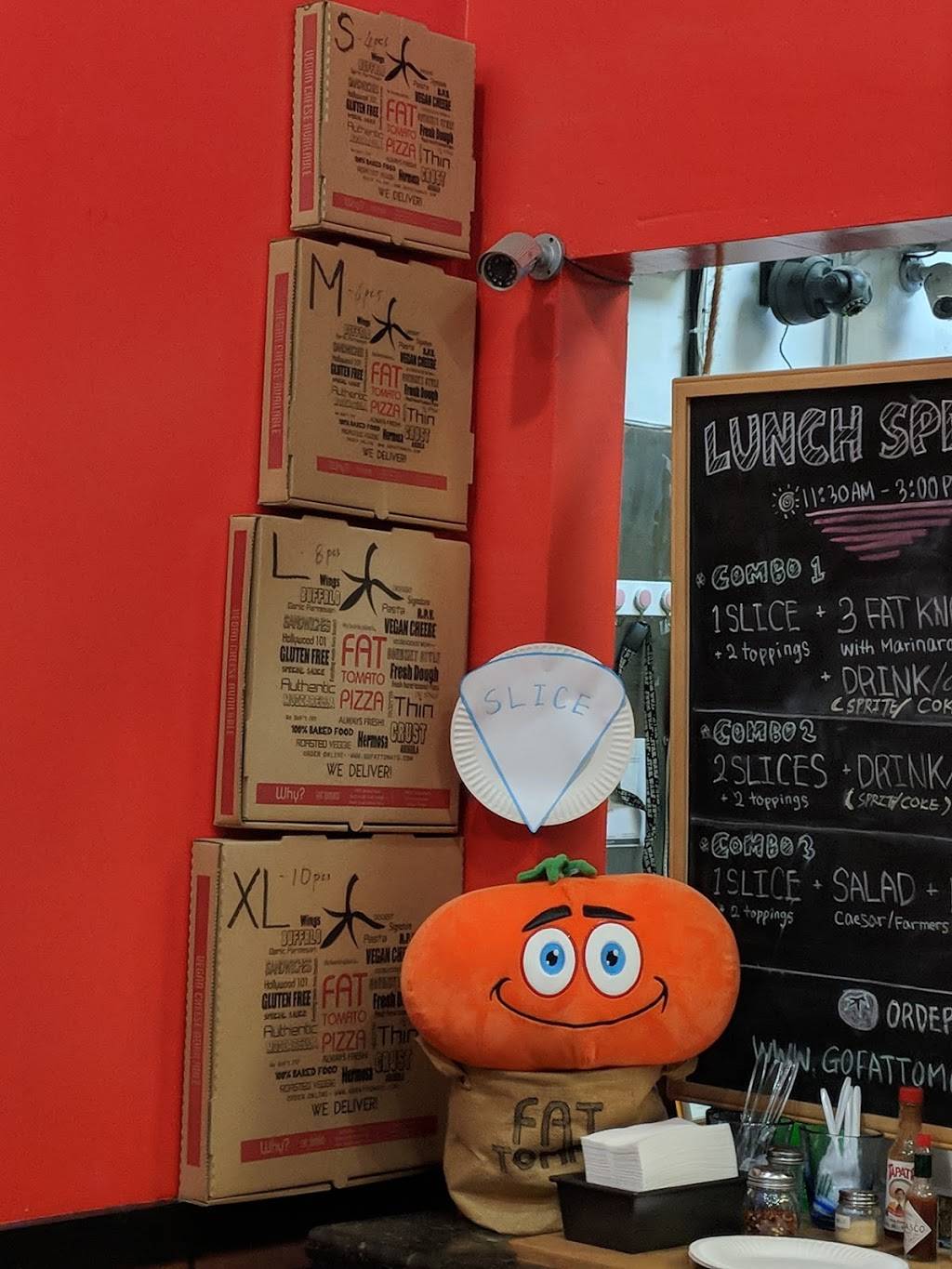 Fat Tomato Pizza | meal delivery | 1389 W Park Western Dr, San Pedro, CA 90732, USA | 3105148914 OR +1 310-514-8914