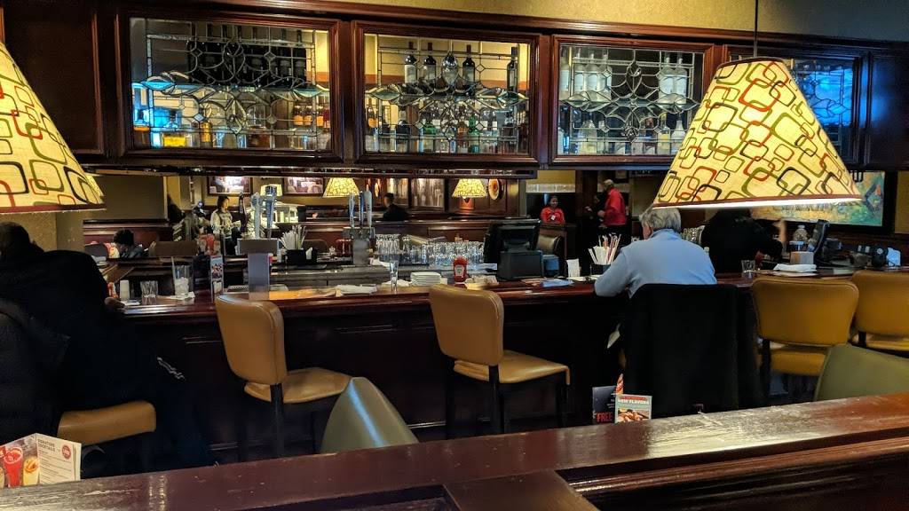 Ruby Tuesday | restaurant | 1 Garden State Plaza A1, #4, Paramus, NJ 07652, USA | 2019090886 OR +1 201-909-0886