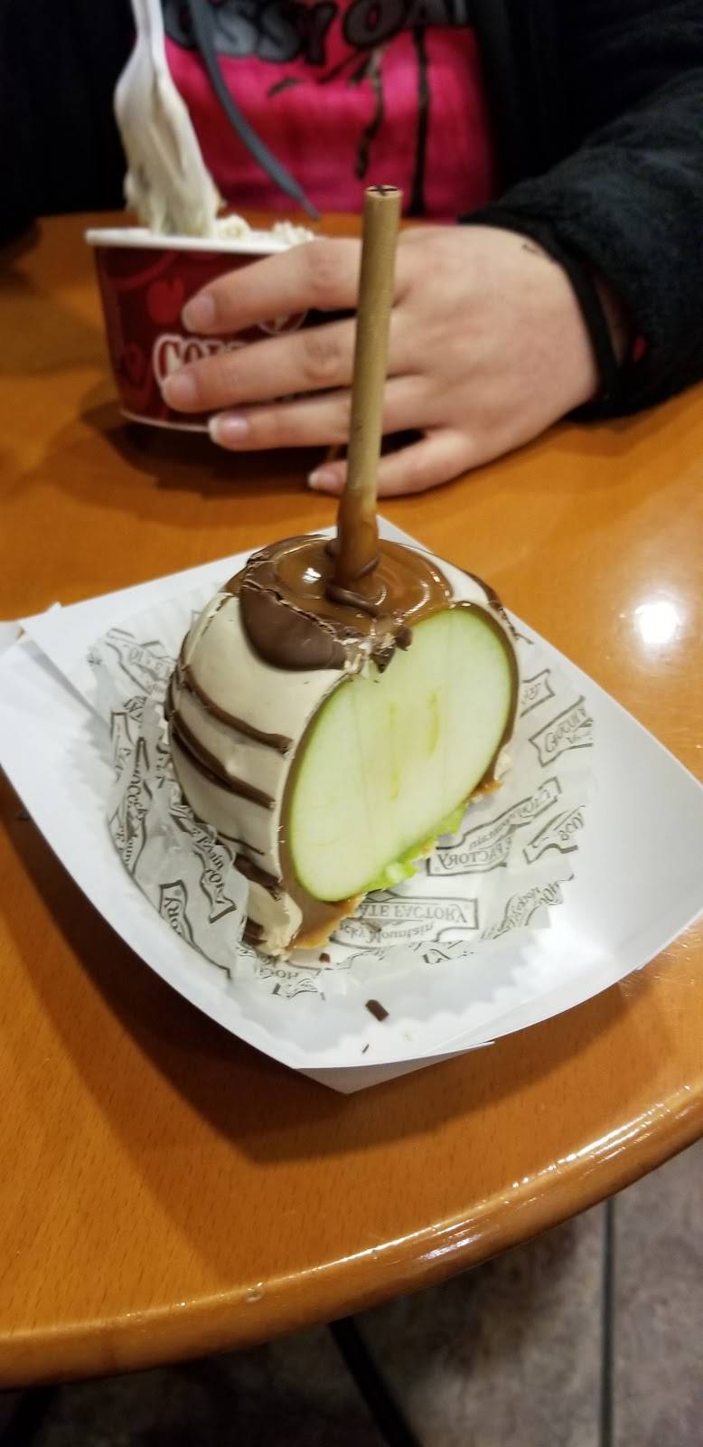 Cold Stone Creamery | bakery | 11 W 112th Ave, Crown Point, IN 46307, USA | 2196639010 OR +1 219-663-9010