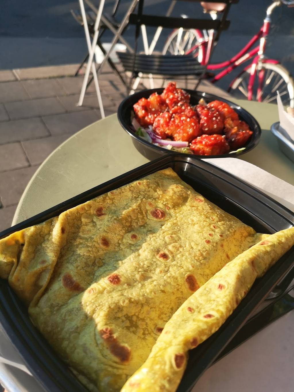 My Roti Place | restaurant | 3 Glebe Rd E, Toronto, ON M4S 1N7, Canada | 4163229559 OR +1 416-322-9559