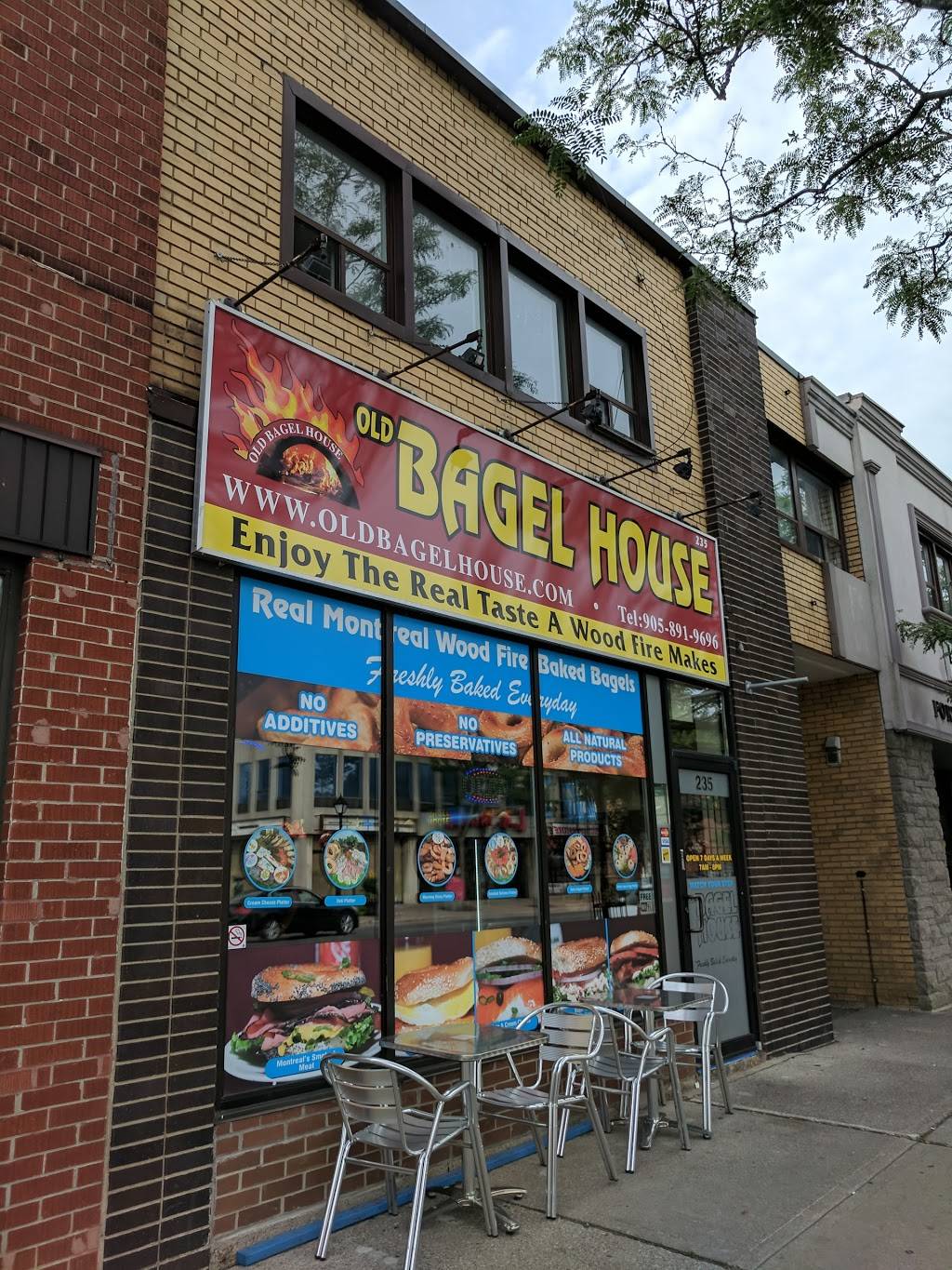 Bagel House | restaurant | 235 Lakeshore Rd E, Mississauga, ON L5G 1G8, Canada | 9058919696 OR +1 905-891-9696