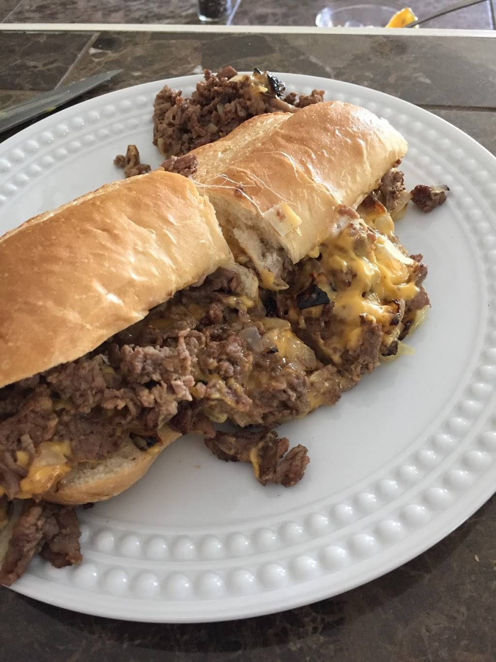 Cheesesteak House | restaurant | 2015 W Davis St, Dallas, TX 75208, USA | 4699414389 OR +1 469-941-4389