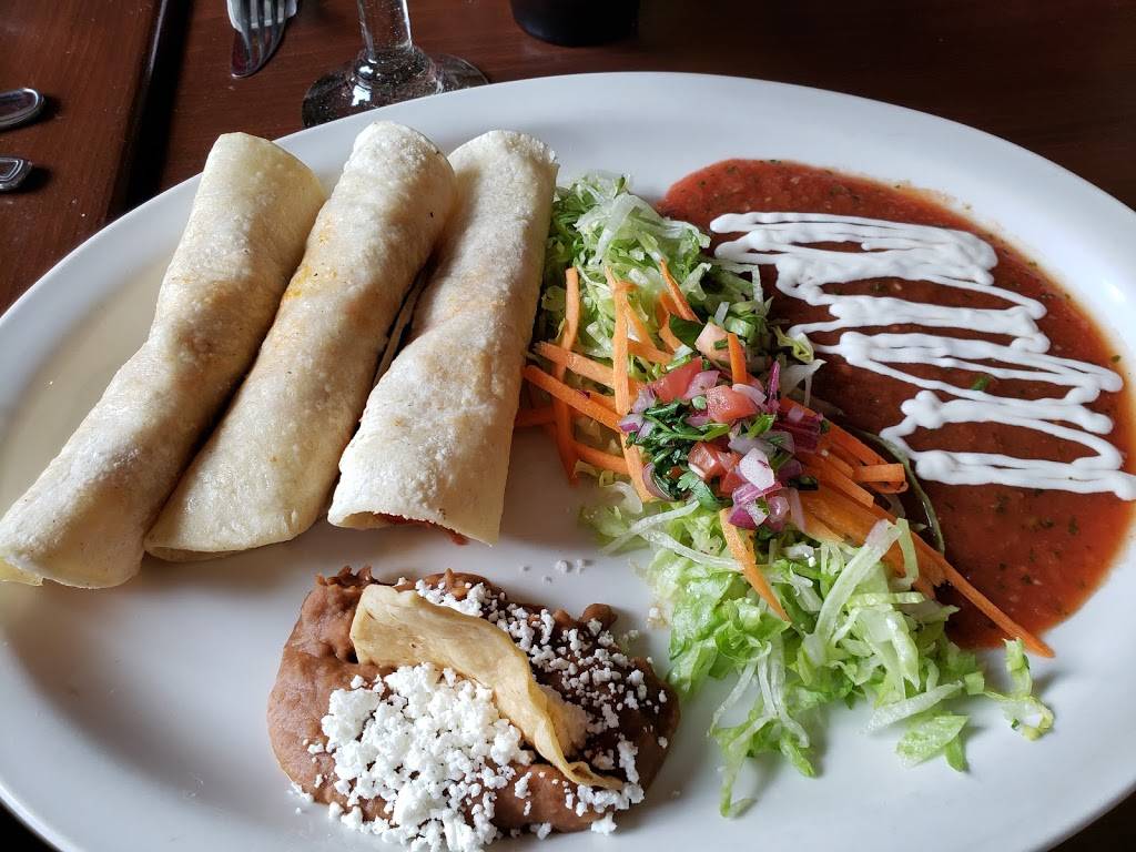 La Hacienda Mexican Restaurant | restaurant | 190 Hunter St W, Peterborough, ON K9H 2L2, Canada | 7057421559 OR +1 705-742-1559