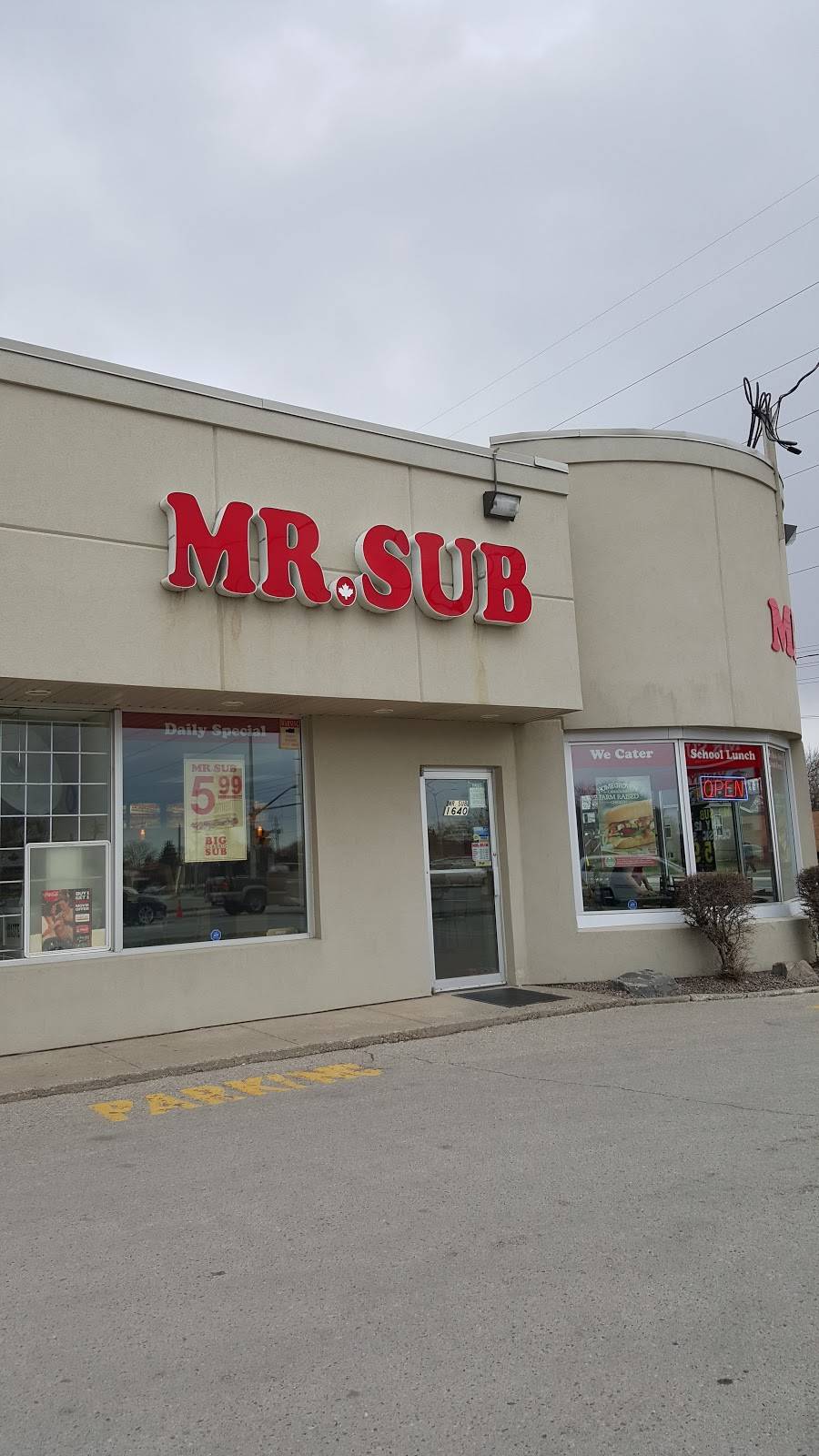 Mr.Sub | restaurant | 1640 Dundas St, London, ON N5W 3C4, Canada | 5194537590 OR +1 519-453-7590