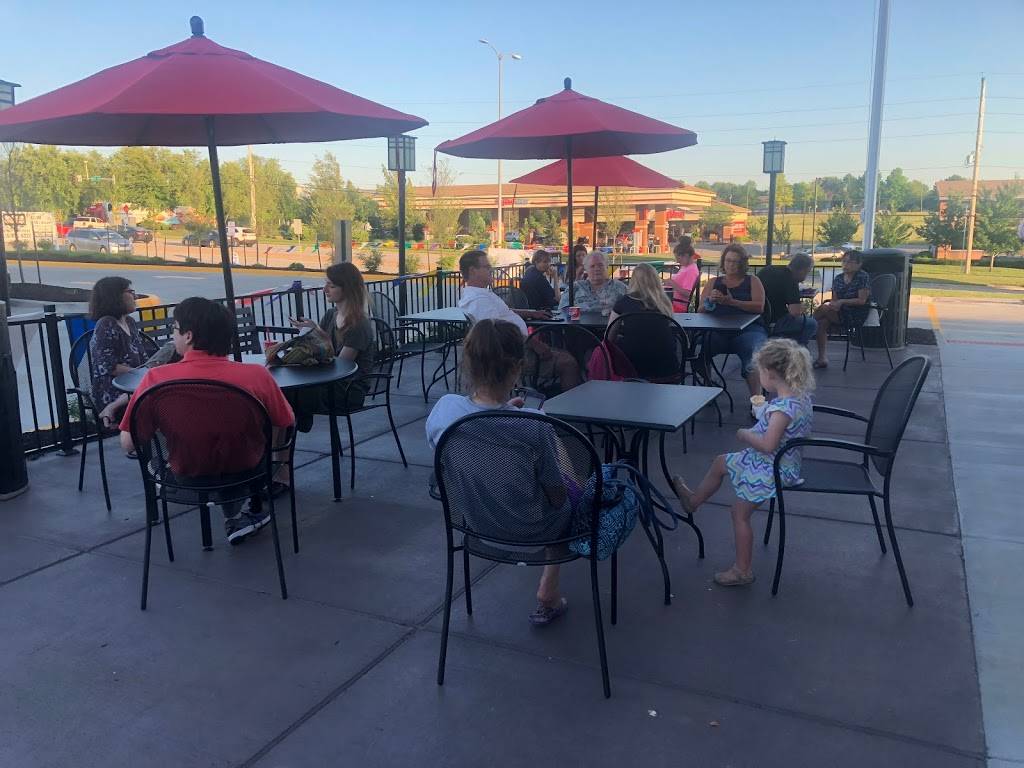 Dairy Queen Grill & Chill | restaurant | 17930 W 119th St, Olathe, KS 66061, USA | 9133969021 OR +1 913-396-9021