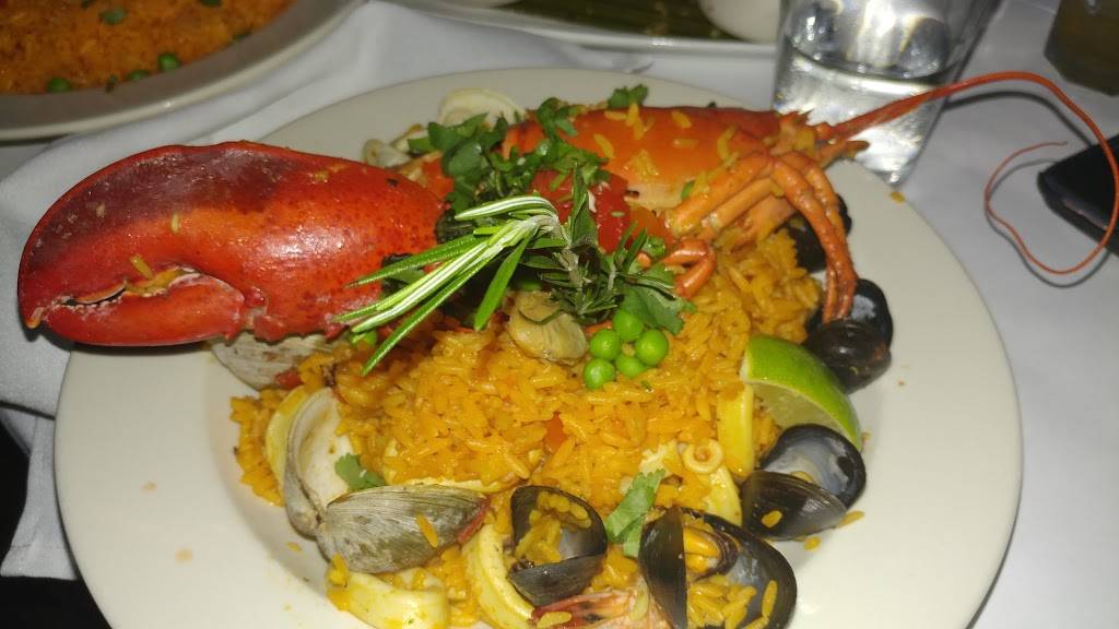 Salsa Con Fuego | restaurant | 2297 Cedar Ave, The Bronx, NY 10468, USA | 7185616161 OR +1 718-561-6161