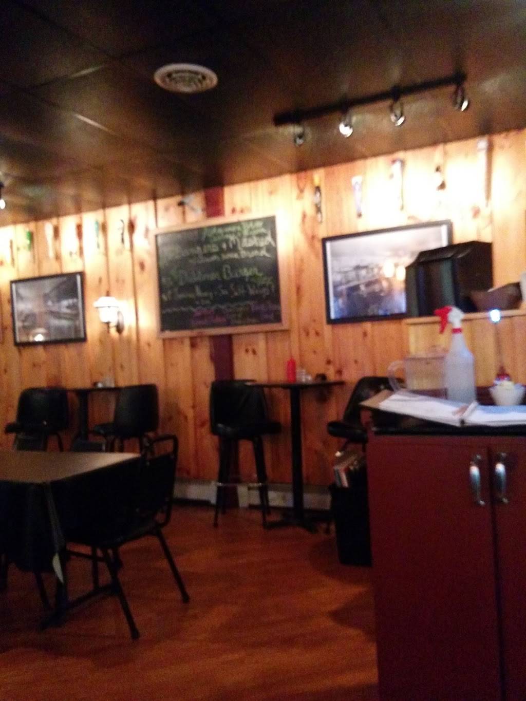 Bullfrog Inn | restaurant | 1110 Georgetown Rd, Bart Township, PA 17503, USA | 7178063045 OR +1 717-806-3045