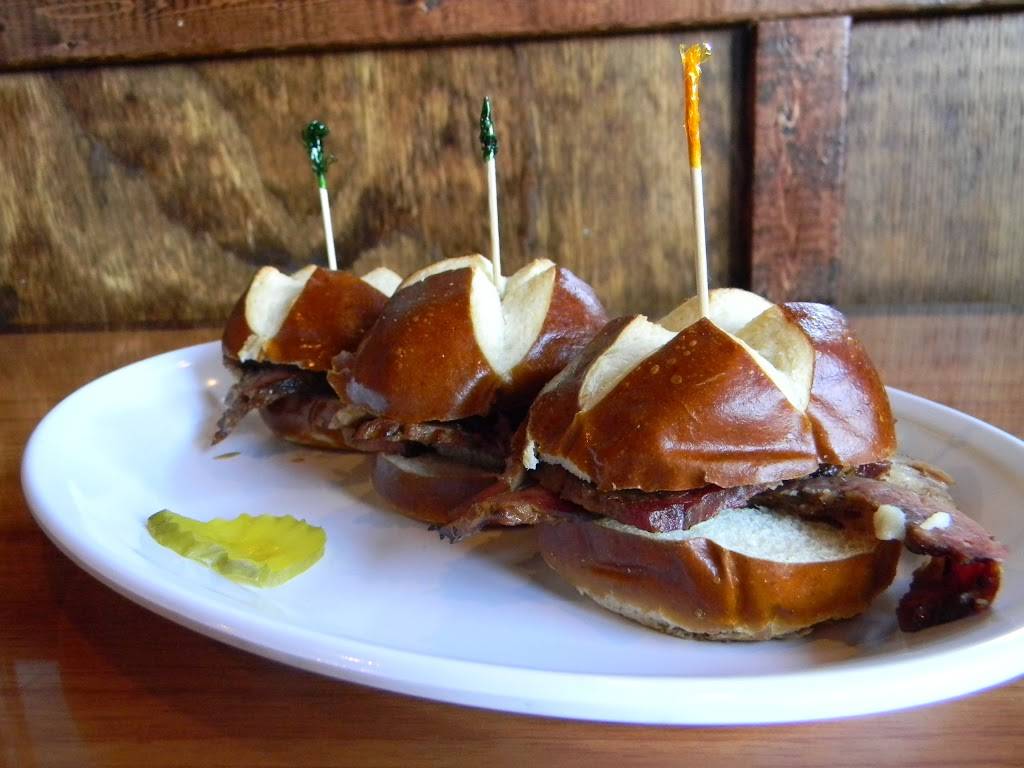 Barrels Taphouse and Grill | restaurant | 6726 State Highway N, St Charles, MO 63304, USA | 6362445898 OR +1 636-244-5898