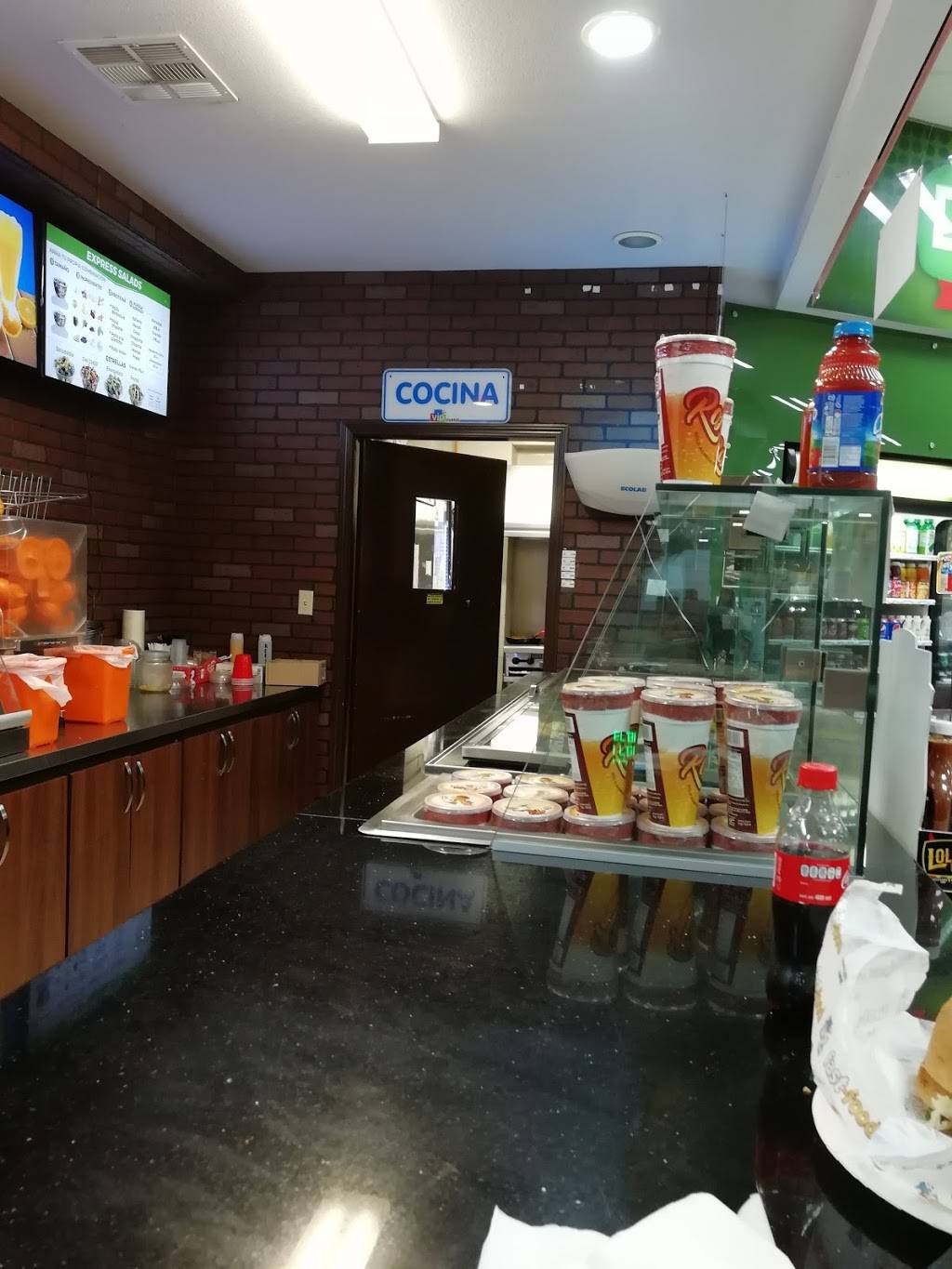 Subway | restaurant | Carretera Ensenada La Tijuana, Suite #501, Veracruz, 22705 Rosarito, B.C., Mexico | 016611000932 OR +52 661 100 0932