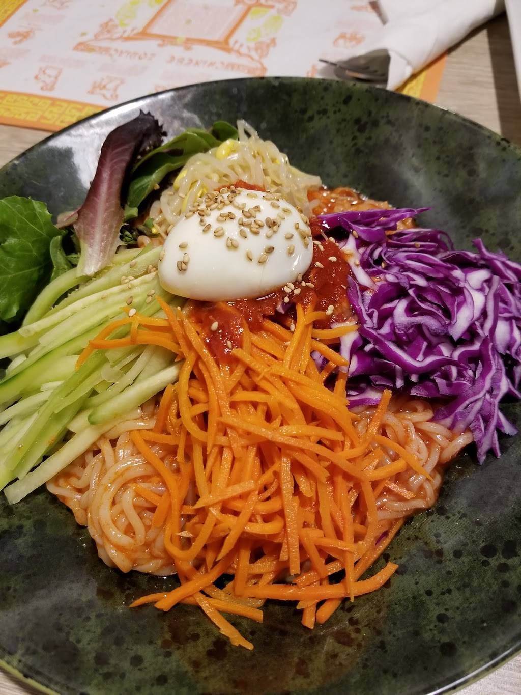 Charlie Kangs Restaurant | restaurant | 109 E Grand River Ave, East Lansing, MI 48823, USA | 5173324696 OR +1 517-332-4696