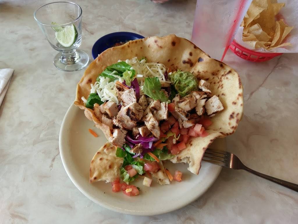 Chuys | restaurant | 9235 Kingston Pike, Knoxville, TN 37922, USA | 8656704141 OR +1 865-670-4141