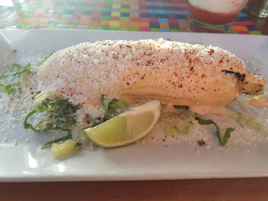 Los Pollitos III | restaurant | 2526, 499 Myrtle Ave, Brooklyn, NY 11205, USA | 3473538276 OR +1 347-353-8276