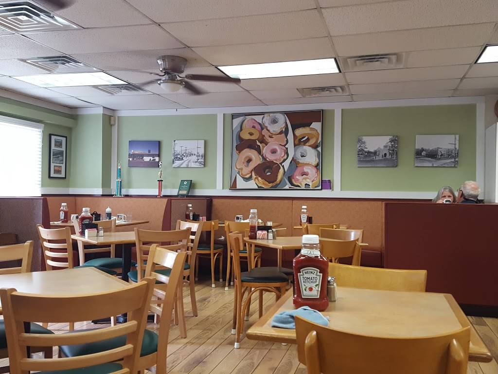 Linthicum Luncheteria | restaurant | 412 S Camp Meade Rd, Linthicum Heights, MD 21090, USA | 4106916000 OR +1 410-691-6000