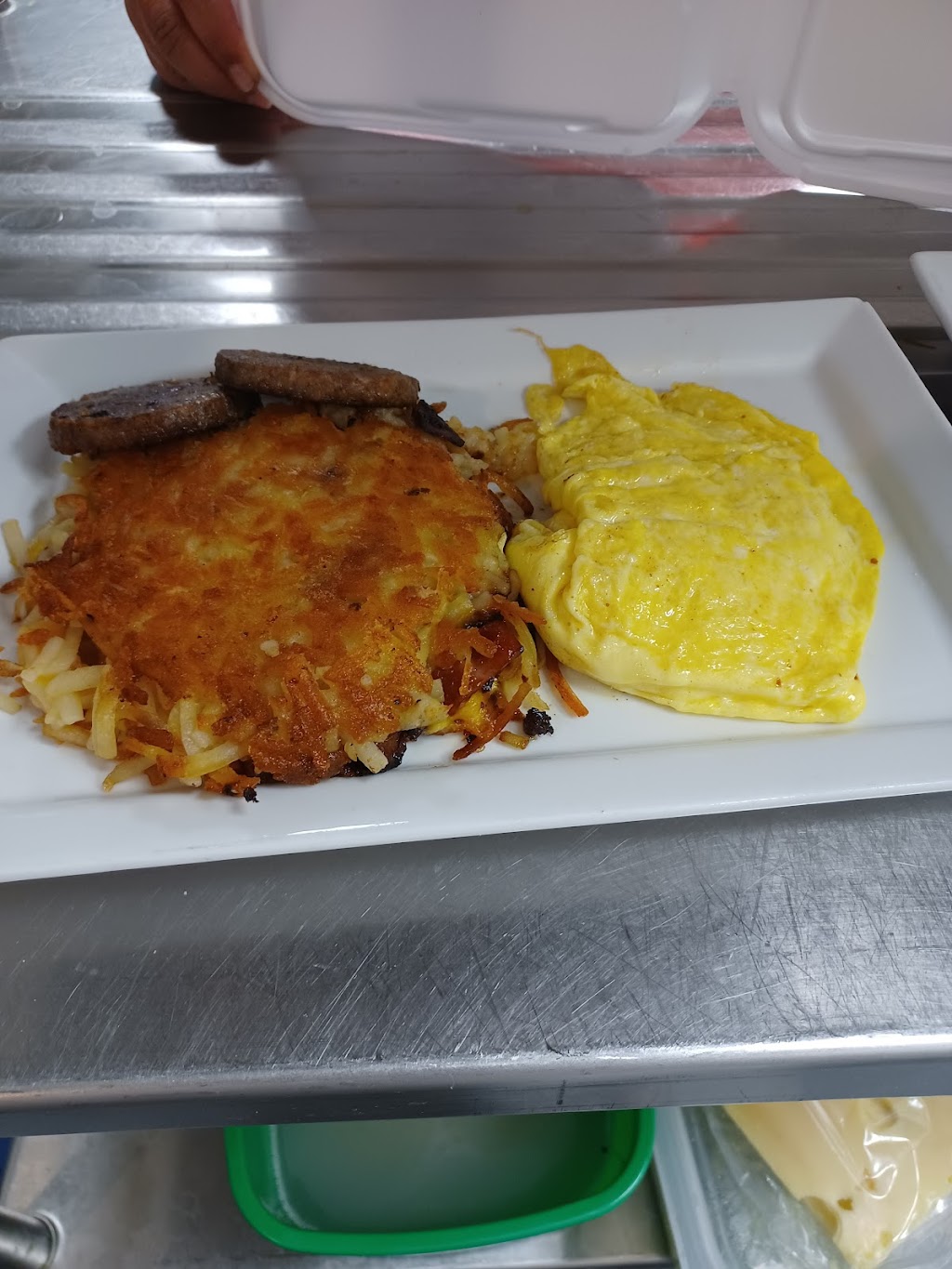 Raina’s on the Run | restaurant | 1113 N Cotner Blvd, Lincoln, NE 68505, USA | 5312891006 OR +1 531-289-1006