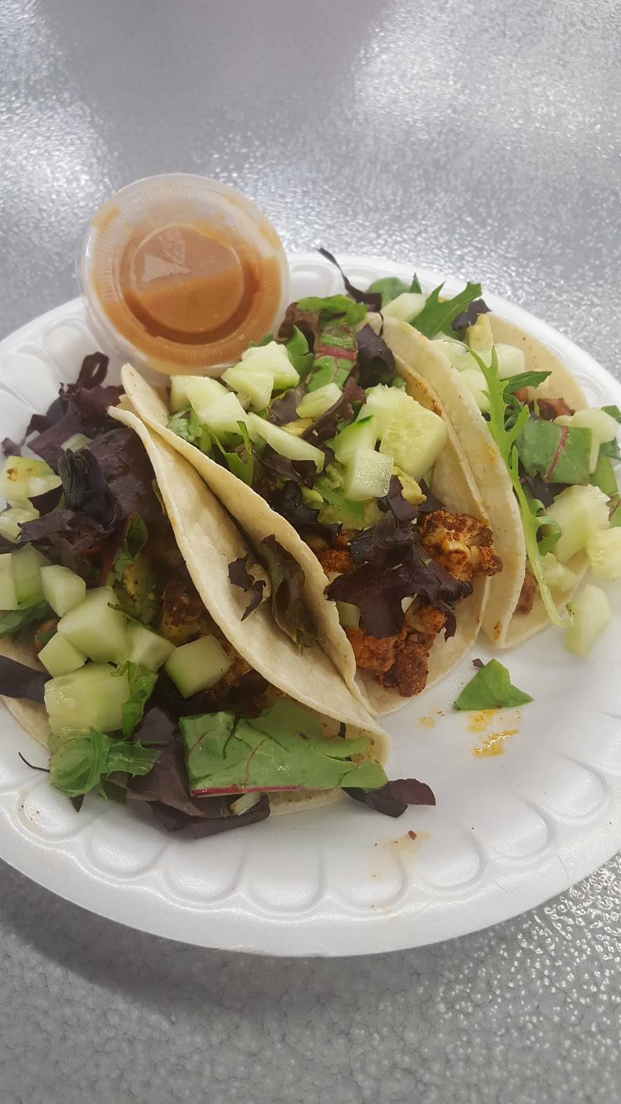 Peace. Love. & Eatz Smoothie Bar | restaurant | 324 E Belt Line Rd #205, DeSoto, TX 75115, USA | 4695677009 OR +1 469-567-7009