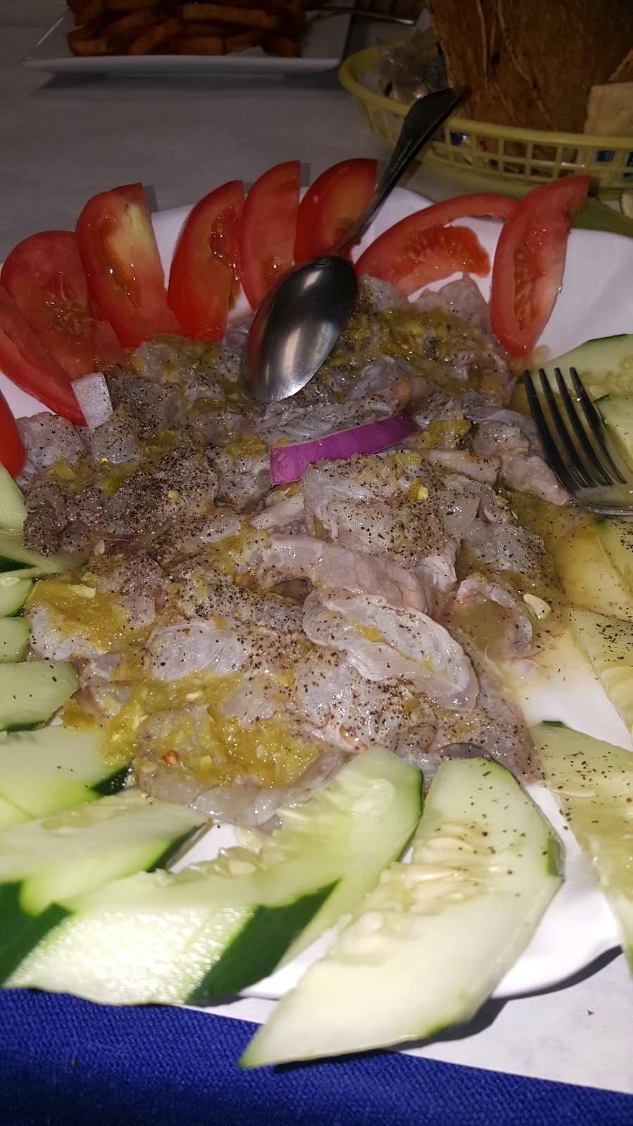 Mariscos Nayarit Restaurant | restaurant | 4318 W Fullerton Ave, Chicago, IL 60639, USA | 7732523840 OR +1 773-252-3840