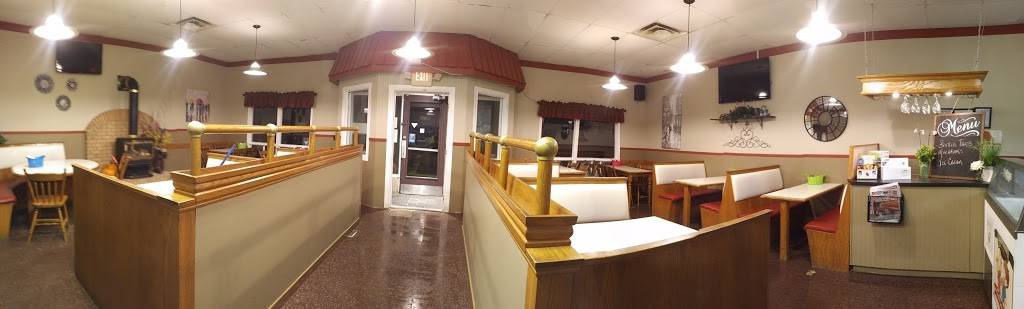 Ernis Place Restaurant & Pizza | restaurant | 171 Smith St, Arthur, ON N0G 1A0, Canada | 5198483541 OR +1 519-848-3541