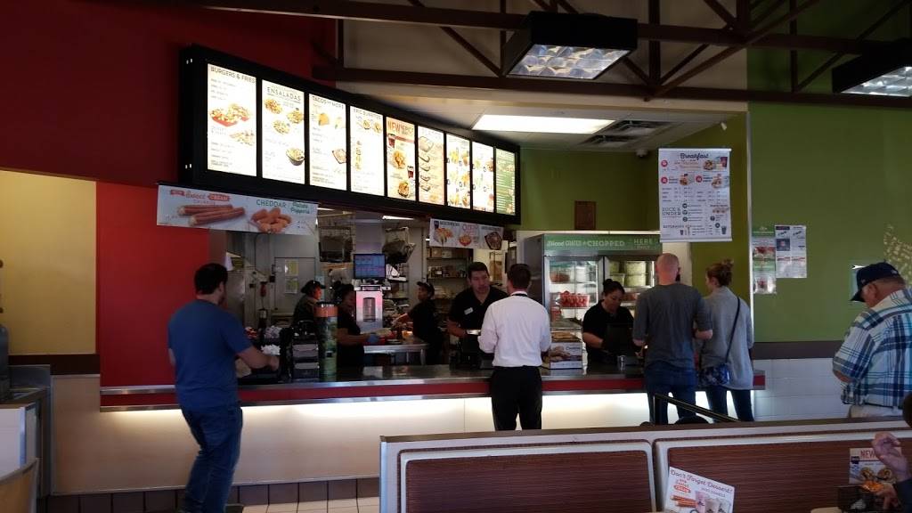 Del Taco | meal takeaway | 2515 N Hollywood Way, Burbank, CA 91505, USA | 8185650534 OR +1 818-565-0534