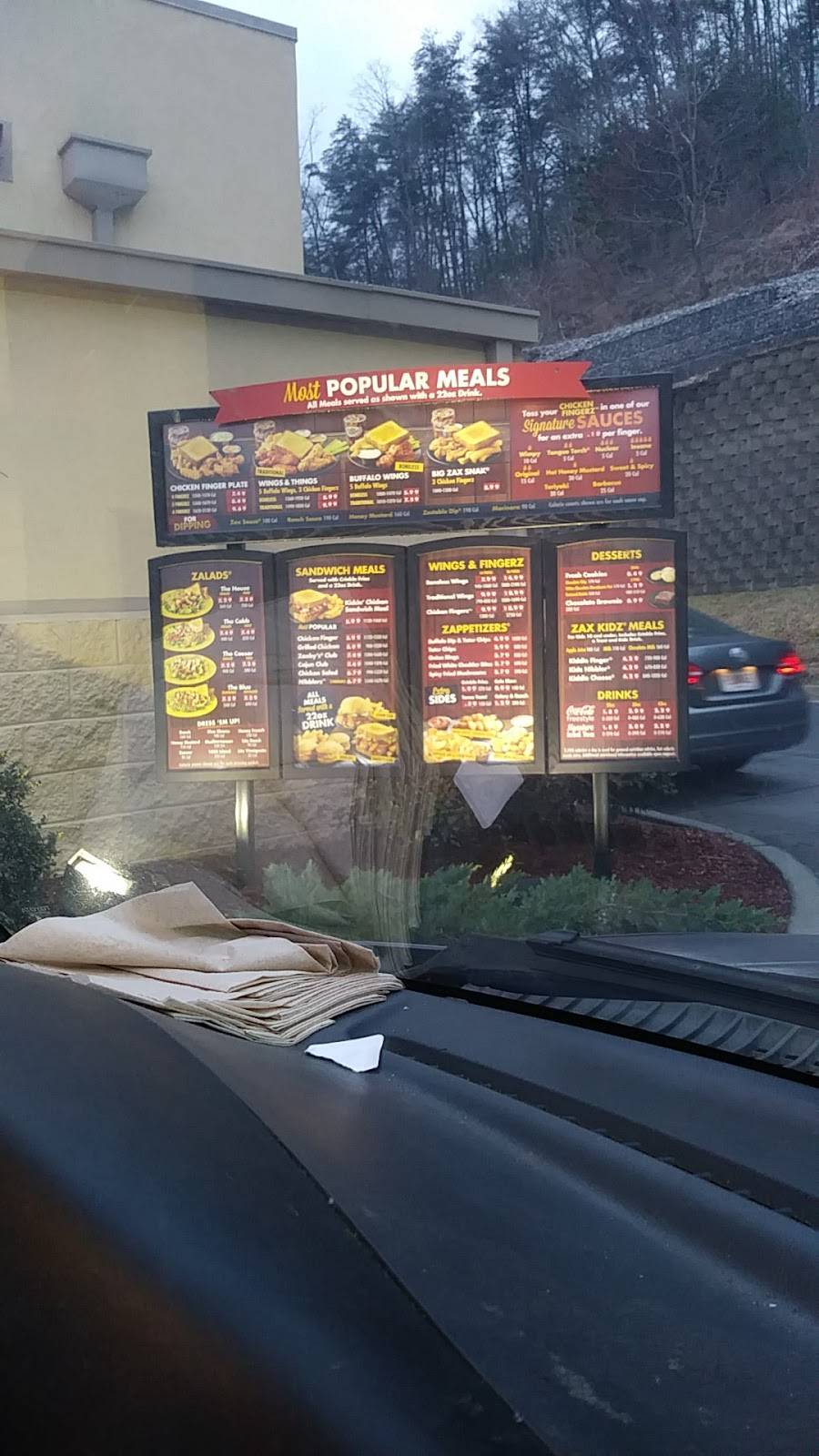 Zaxbys Chicken Fingers & Buffalo Wings | restaurant | 872 College Dr, Dalton, GA 30720, USA | 7065296620 OR +1 706-529-6620