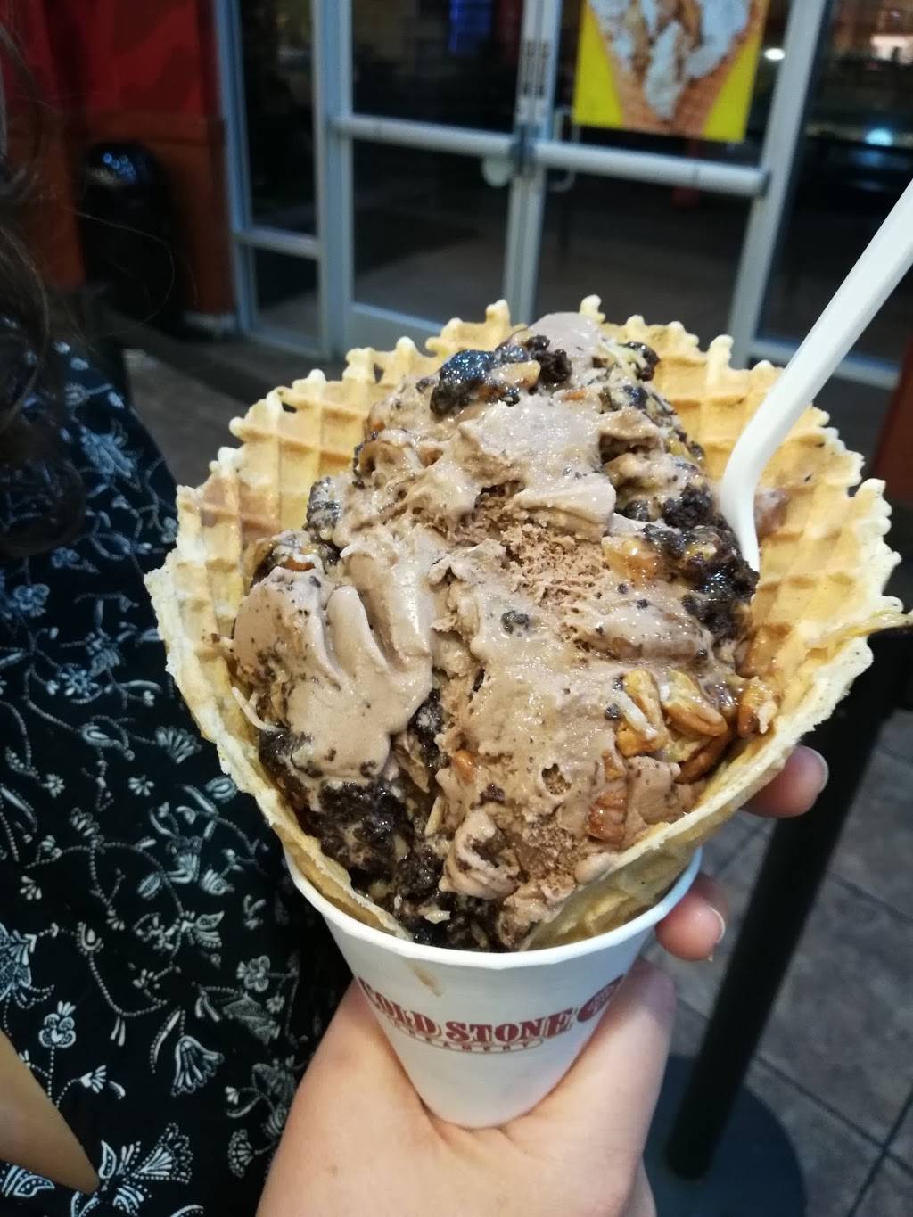 Cold Stone Creamery | bakery | 261 W 5th St, Oxnard, CA 93030, USA | 8053857201 OR +1 805-385-7201