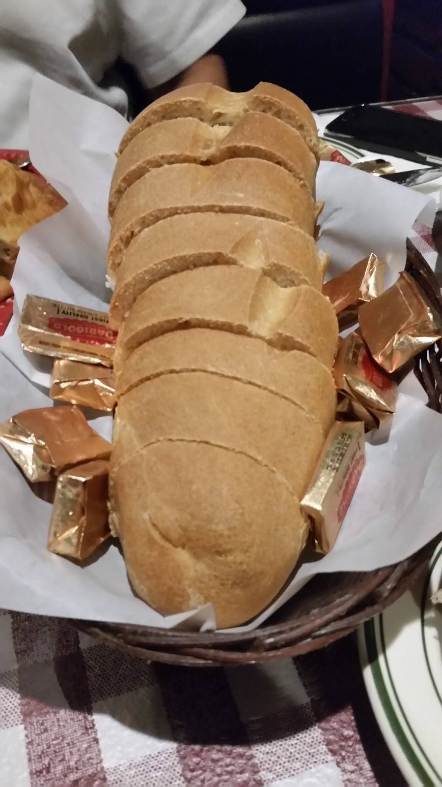 Di Ciccos Sunnyside | restaurant | 5635 E Kings Canyon Rd, Fresno, CA 93727, USA | 5592527100 OR +1 559-252-7100